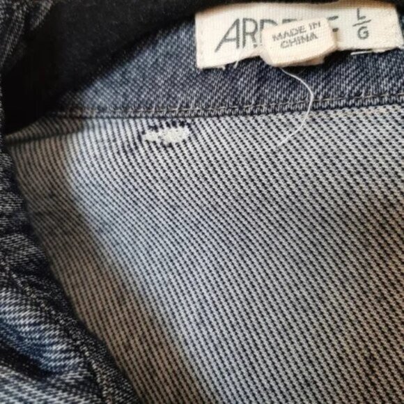 ARDENE DENIM LOOK BUTTON DOWN SHIRT SIZE LARGE - Picture 4 of 5